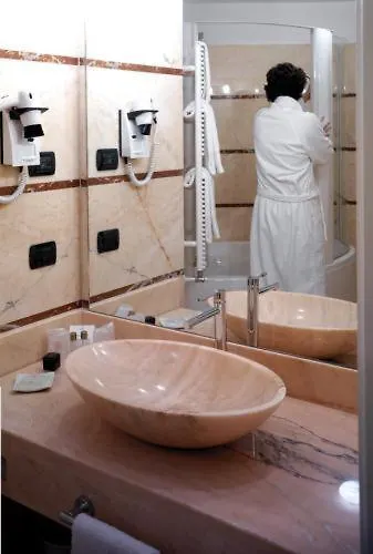 ****  Hotel Habitat Giussano Italy