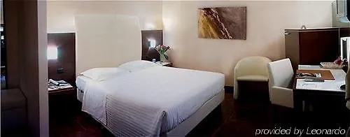 Hotel Habitat Giussano 4*,